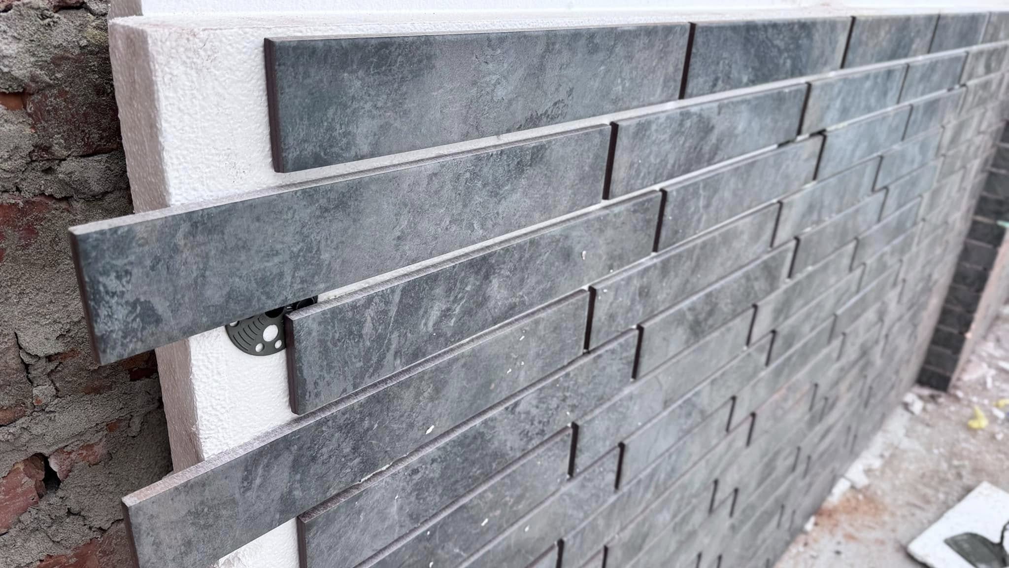 Panele elewacyjne z ociepleniem Royal Facade: nowoczesne rozwiązanie dla ciepłego i estetycznego domu