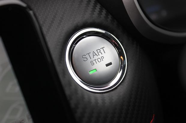 Jak wyłączyć Start-Stop w BMW na stałe? Wszystkie sposoby i ten, który naprawdę działa